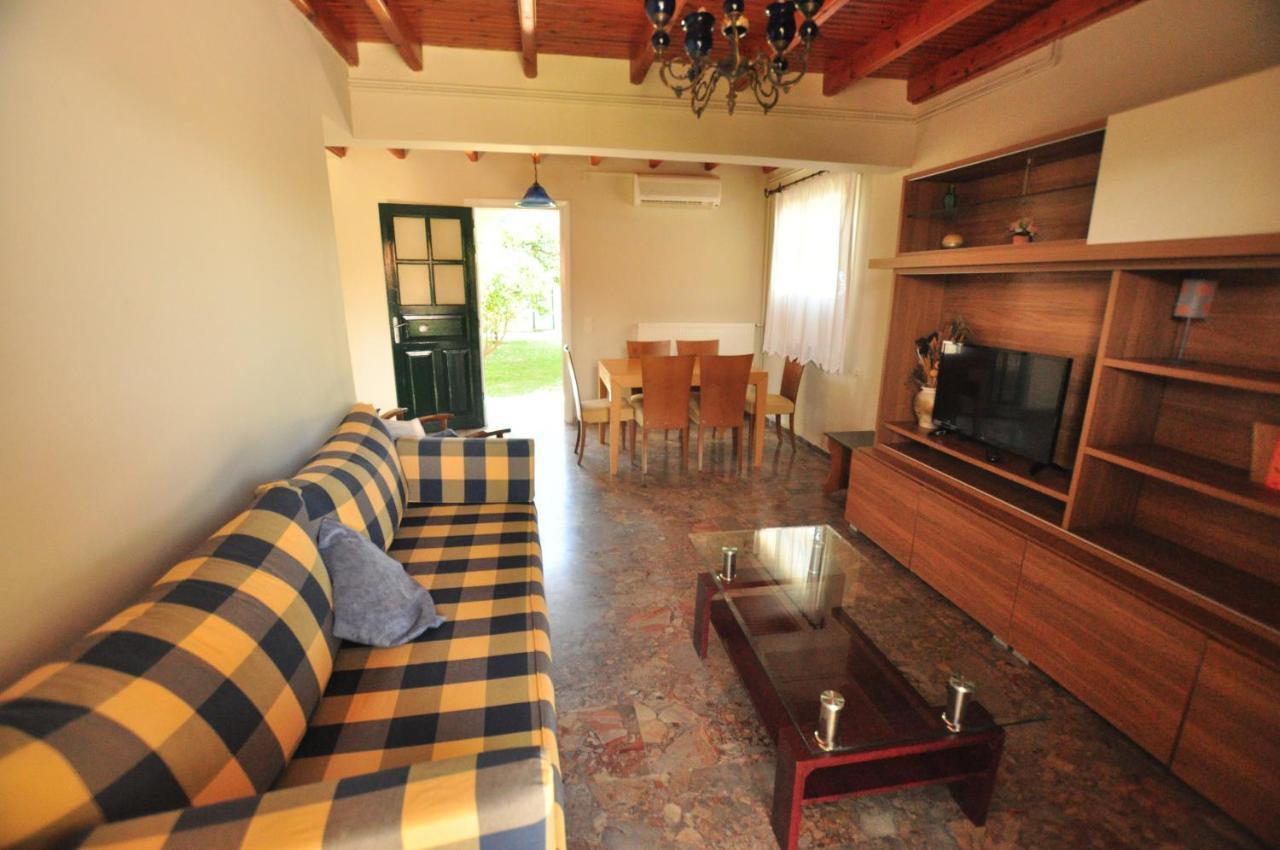Tassos 2* Corfu (city)