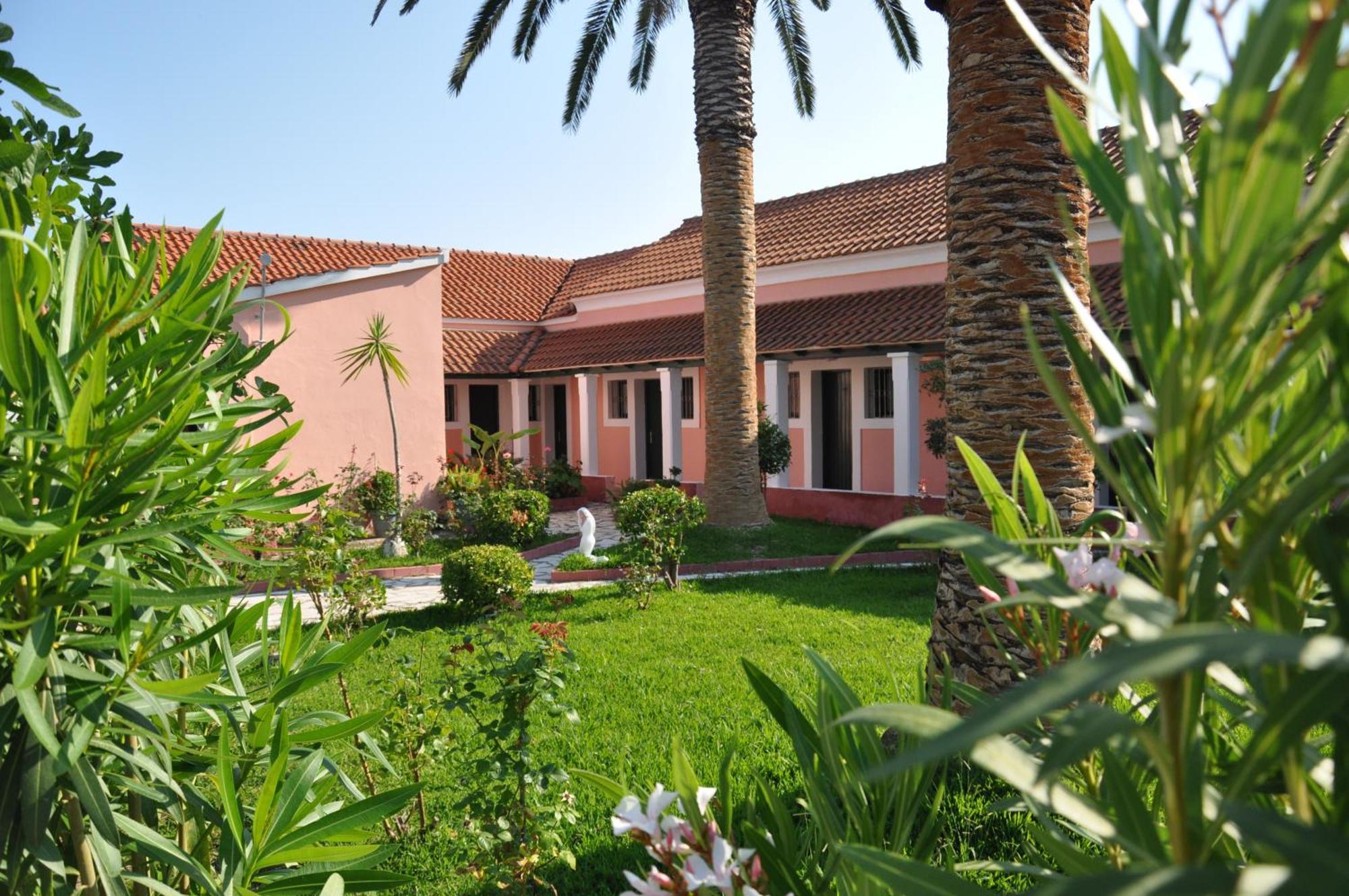 Aparthotel Tassos